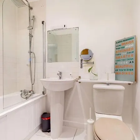 Modernistic 2-Bedroom Flat In Shadwell Londres Extérieur photo